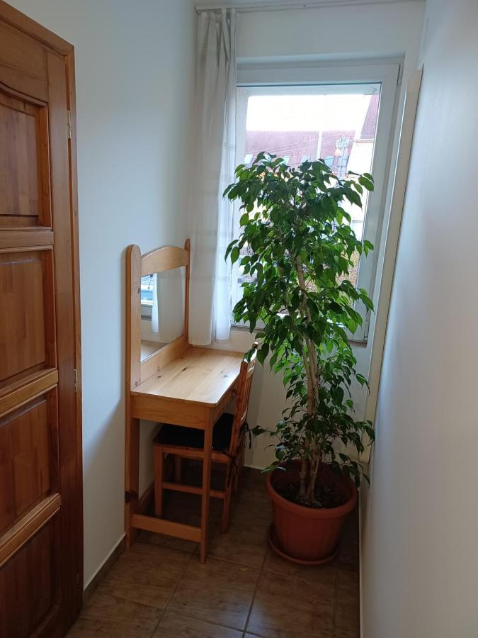 Eva Apartmanhaz Penzión pre hostí *